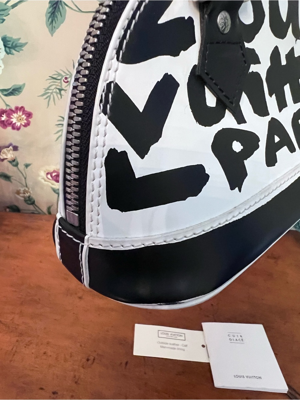Louis Vuitton White & Black Graffiti Speedy Alma Satchel - Picture 5 of 16
